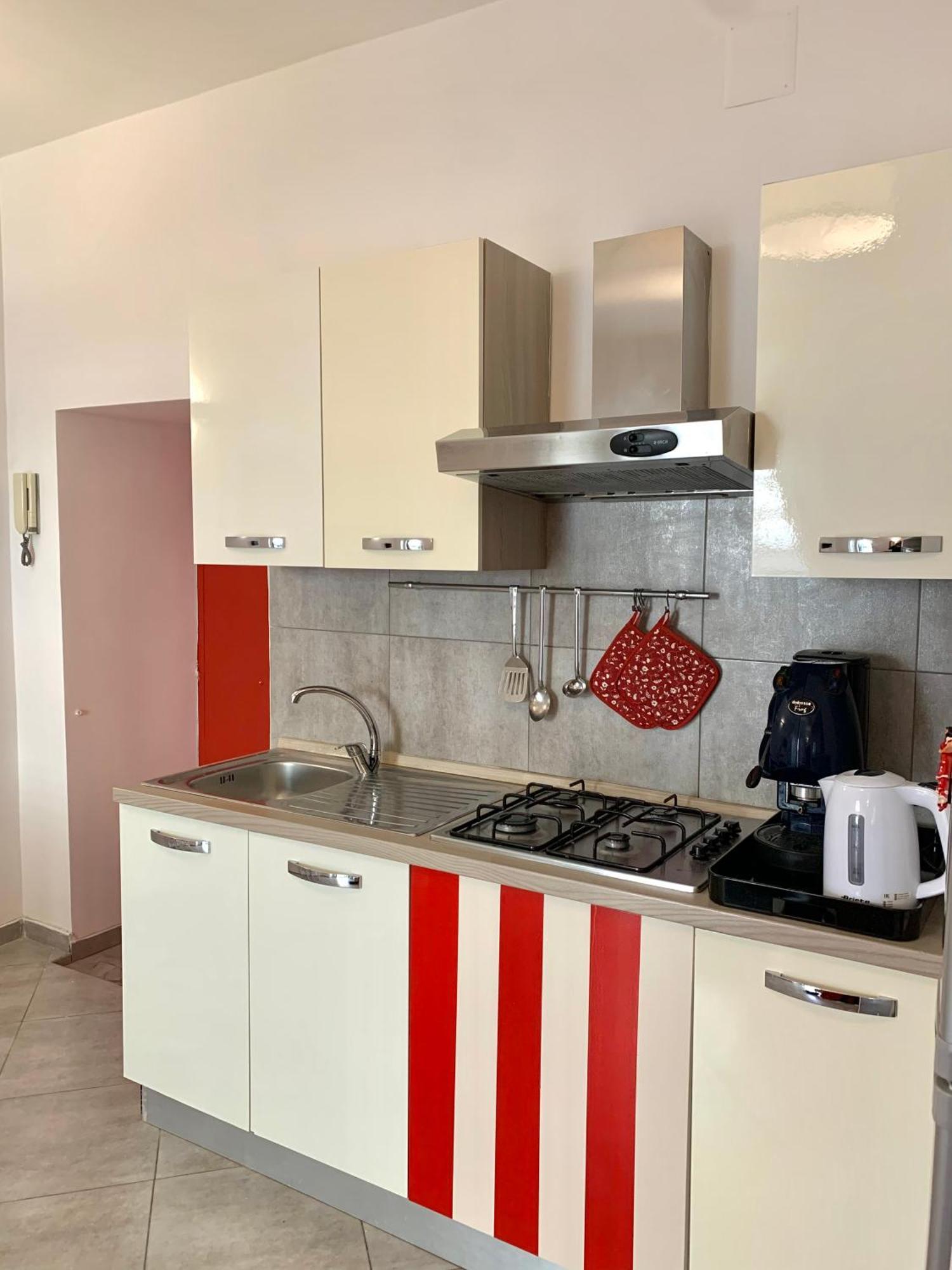 Casa Giulia, Nuovo Appartamento In Centro! Neapol Zewnętrze zdjęcie